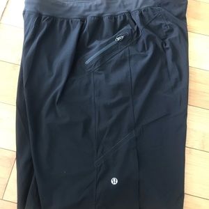 Lululemon men’s large shorts